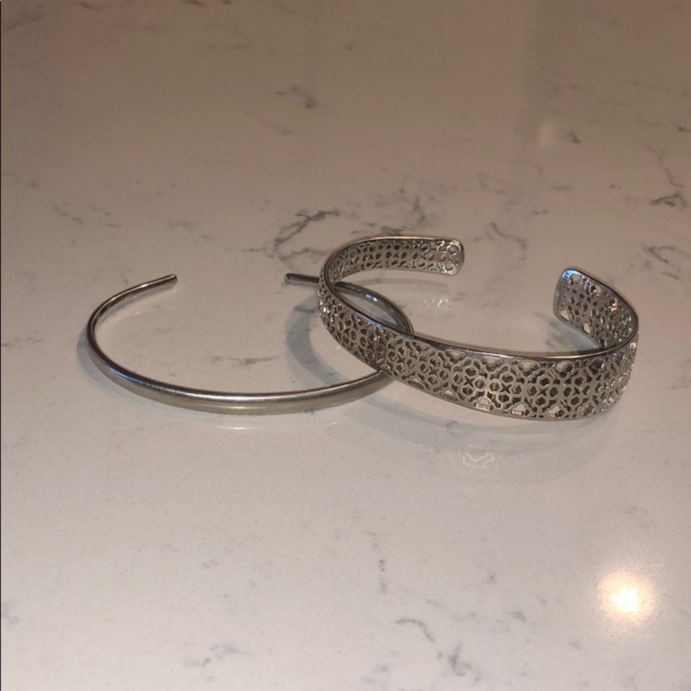 Never worn Kendra Scott cuff set!
